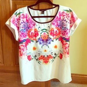 *LIKE NEW* Forever21 Floral Top