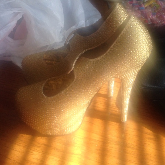 Gold shoes heels