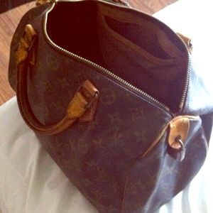 authentic Louis Vuitton  vintage speedy