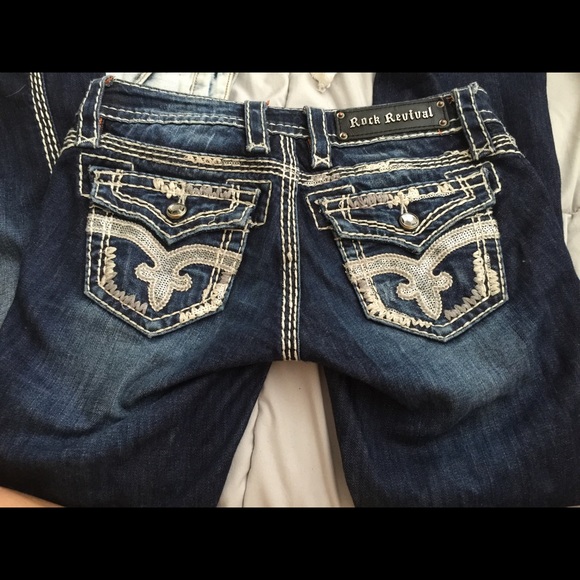 🚫SOLD🚫Rock Revival Jeans - Picture 2 of 3