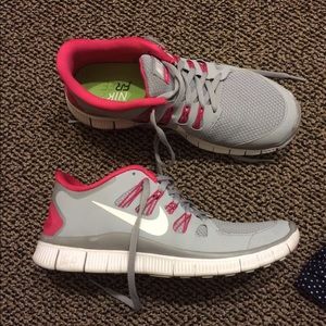 women's Nike Free 5.0 running shoes SIZE 8.5 used