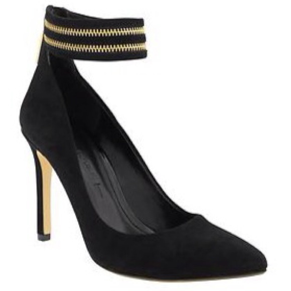 Banana Republic Shoes - LAST CHANCE❗️Banana Republic Zipper Detail Heels