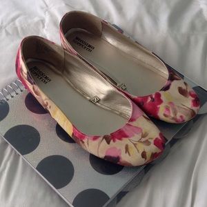 pink / beige floral flats