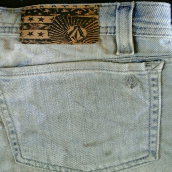 Liberated by volcom Jean shorts - Picture 4 of 4