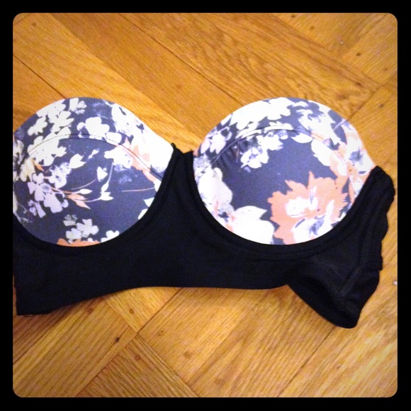 La hearts balconette bikini top