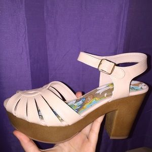 Qupid nude heels