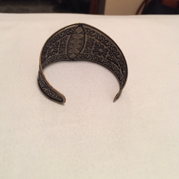 Adjustable bracelet - Picture 2 of 3