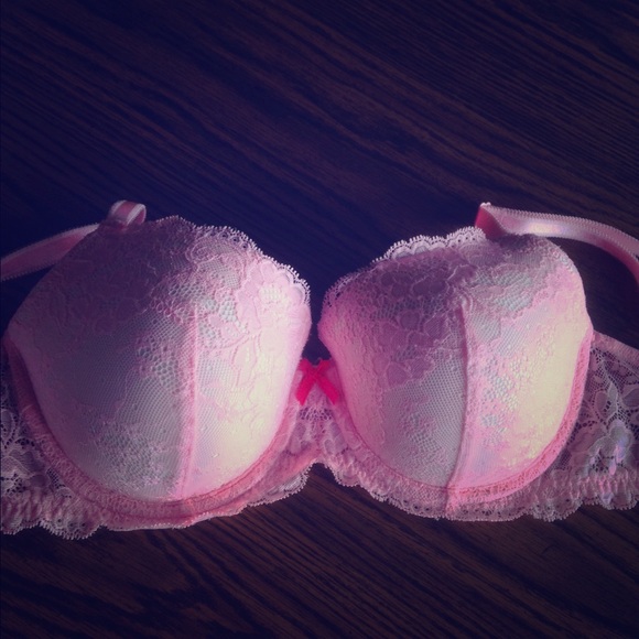 Victoria's Secret dream angles bra