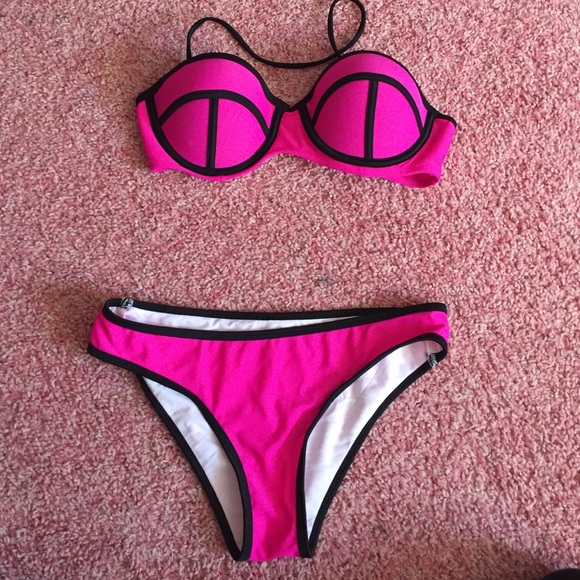 Triangl bathing suit