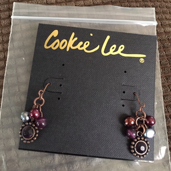 Brand new freshwater pearl & cats eye earrings