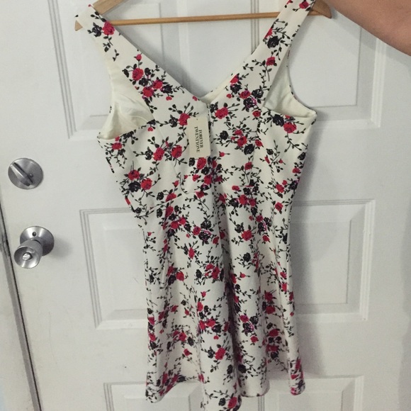 Dress short le cream pink. No trade. - Picture 2 of 2