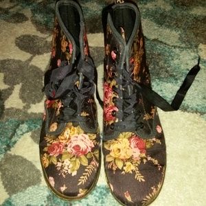 Floral doc martens