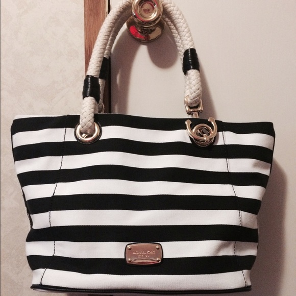 Michael Kors purse. MOTHERS DAY SALE!