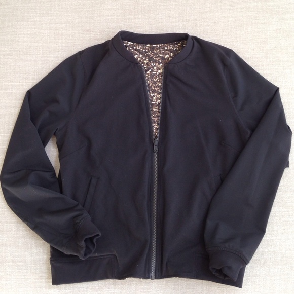 Sold! Lululemon party bomb reversible jacket - Picture 2 of 4