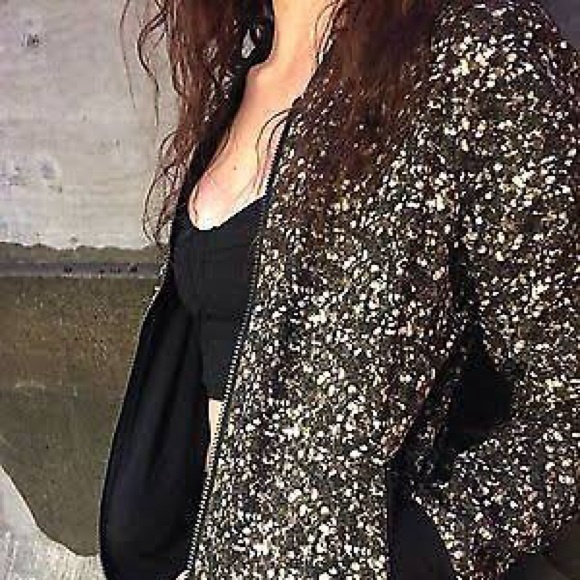 Sold! Lululemon party bomb reversible jacket - Picture 4 of 4