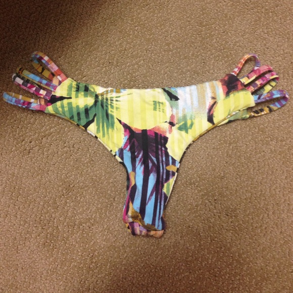 Midori Bottoms (2015)