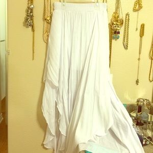White flowy skirt