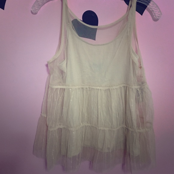 NWT 2 layered top