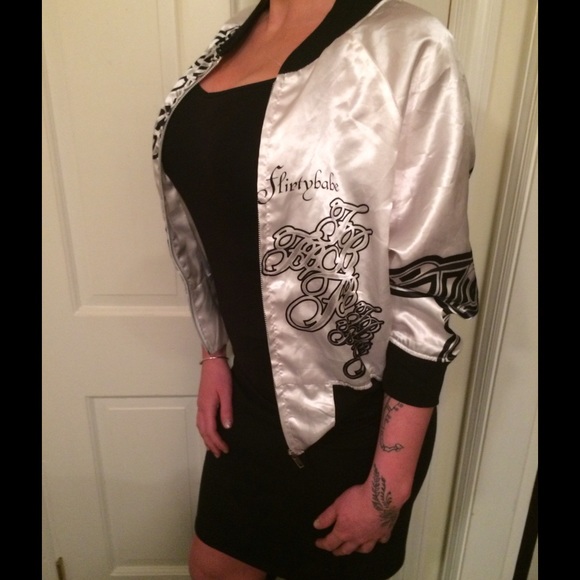 💄💄FLIRTYBABE  LITE SATIN SKATER JACKET💄💄