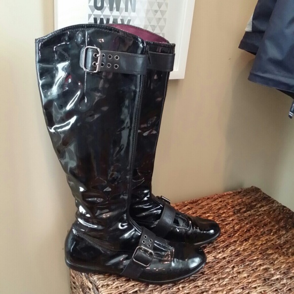Taryn Rose patent leather boots size 9.5