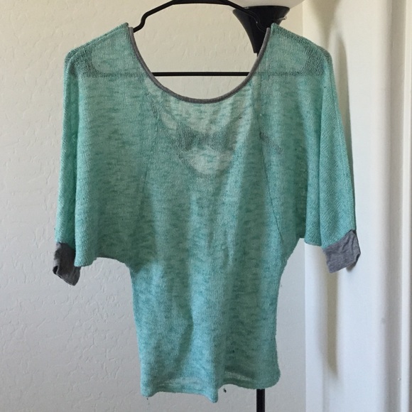 Cute summer top! 🌸