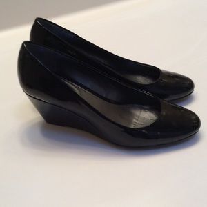 Black patent wedges