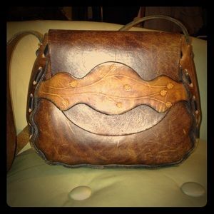 VINTAGE TOOLED LEATHER BAG