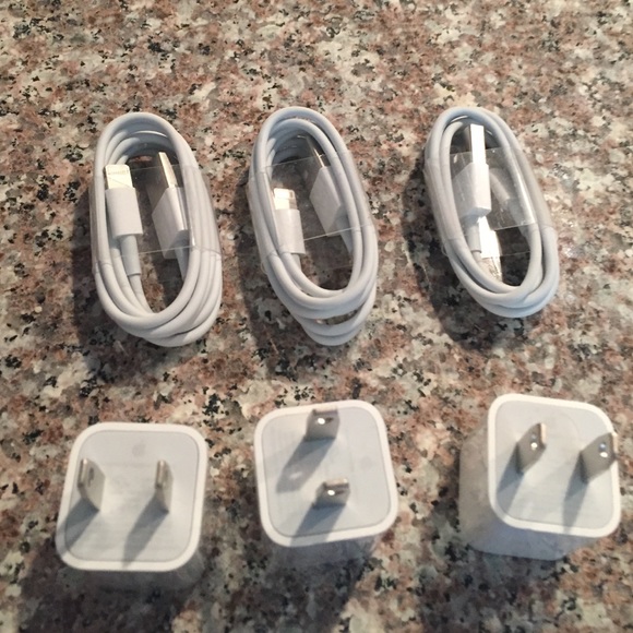 Apple lightening cable and power block