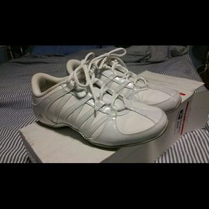 Nike cheerleading shoes