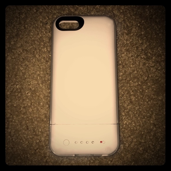 a morphie charging iPhone 5s case.