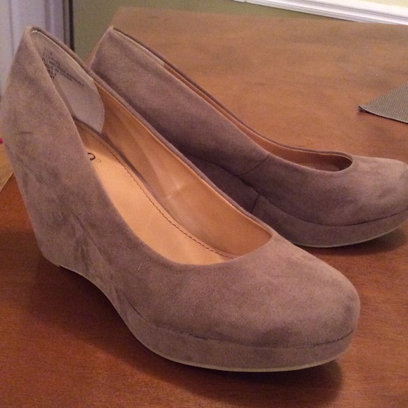 A.N.A Tan Suede Wedge Pumps