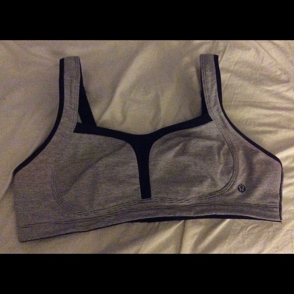 Lululemon sports bra 38C✋🏻✋🏻HOLD✋🏻✋🏻