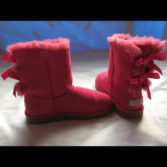 Pink bow uggs - Picture 2 of 4