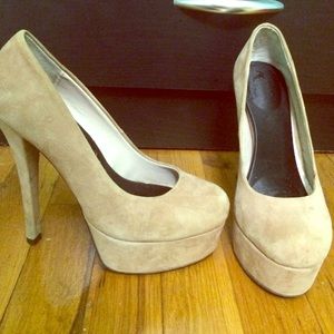 Steve Madden pumps