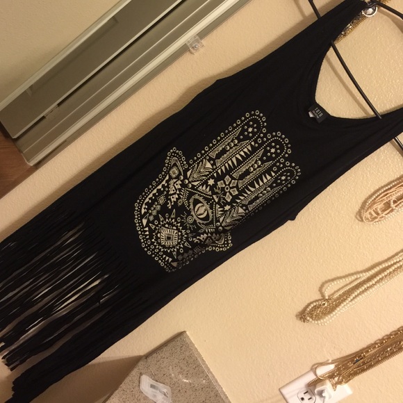 Black top - Picture 1 of 1