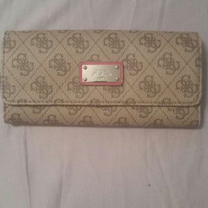 GUESS WALLET