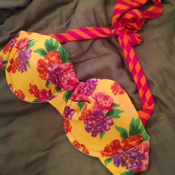 Retro bikini top