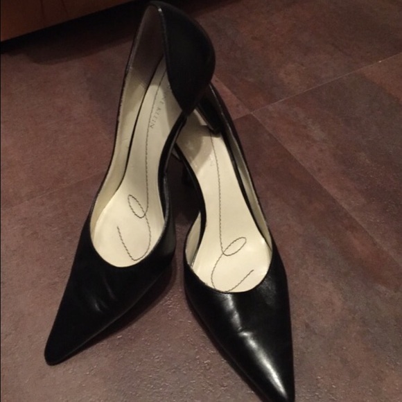 Super cute black leather heels