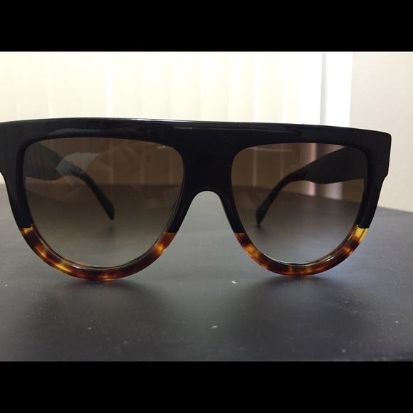 SOLD AUTHENTIC CELINE SHADOW SUNGLASSES - Picture 2 of 4