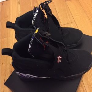 Jordan 8 Retro