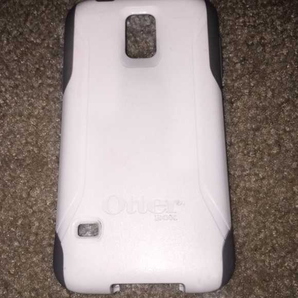 a grey and white otter box