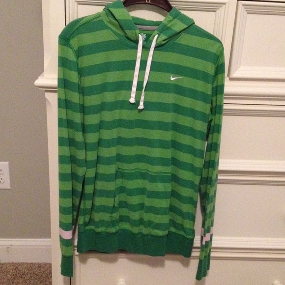 Nike long sleeved, hooded tee!