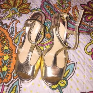 Gold Gianni Bini heels