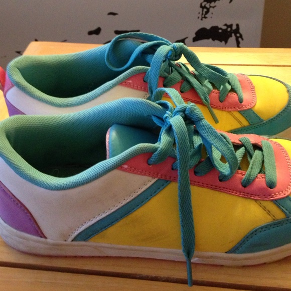 Rue 21 Shoes - Picture 2 of 4