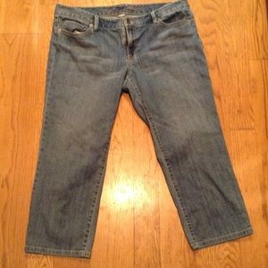 Loft capris size 12 light wash denim excellent