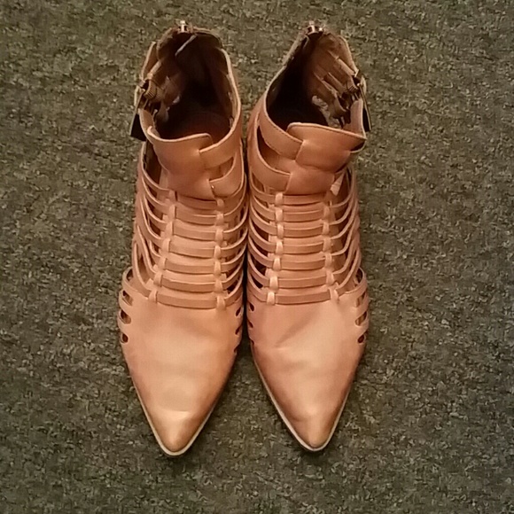 *Sold!* Forever21 Genuine Leather Shoes