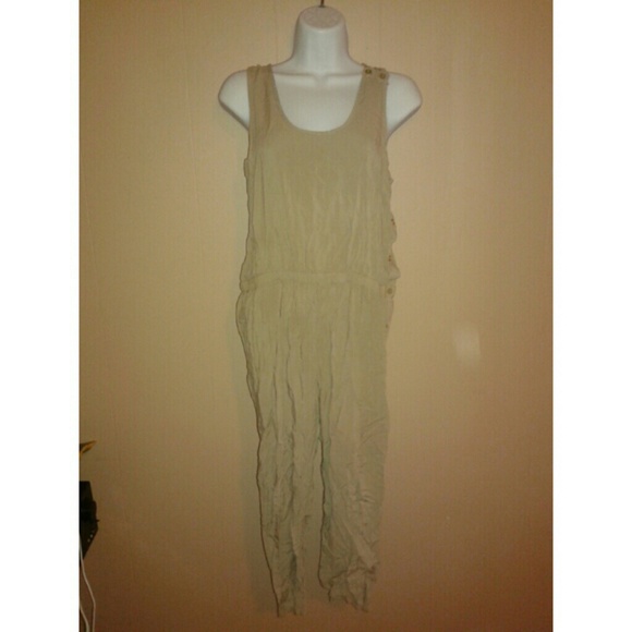 🚫SOLD🚫 Beige romper