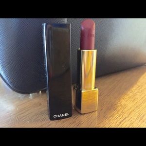 Rouge Allure Velvet 38 La Fascinate