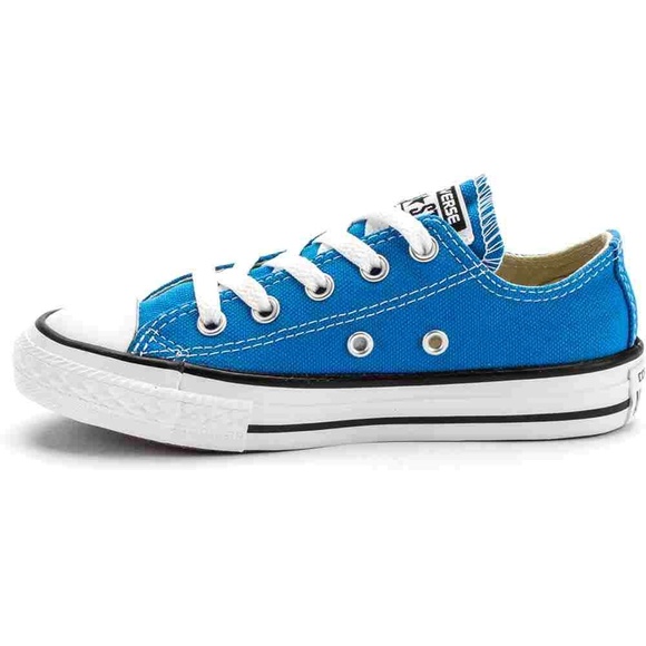 Blue Lowtop Converse