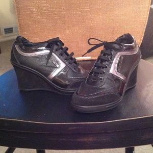 New authentic Geox wedge sneakers